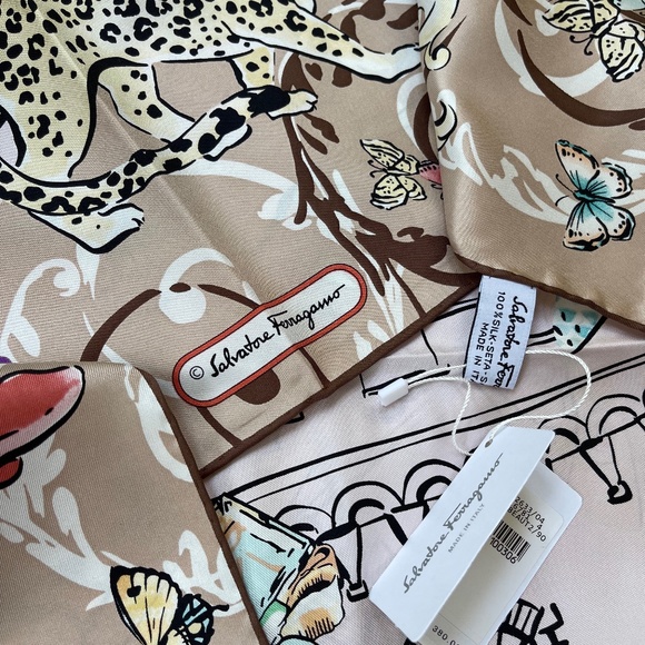 Salvatore Ferragamo Icons Beige Silk Scarf - Picture 9 of 15